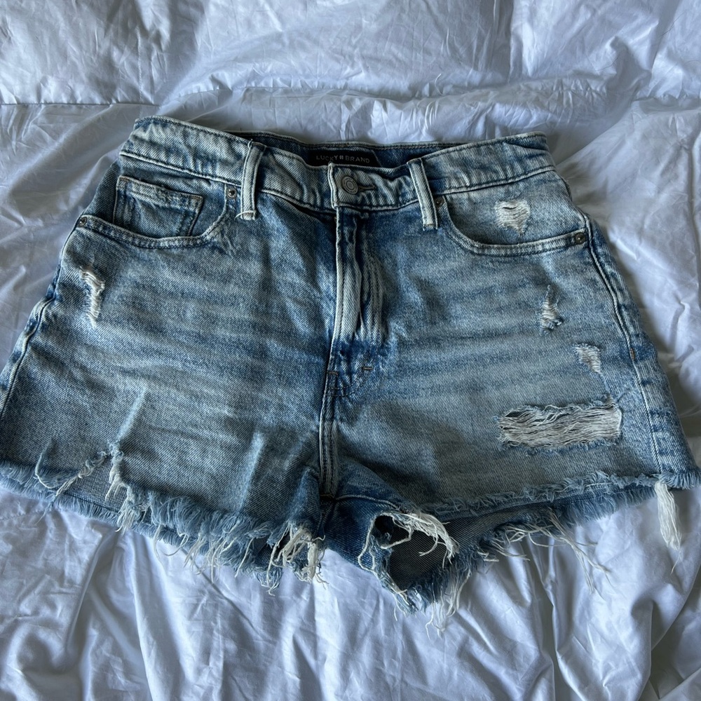 Lucky Brand high rise denim mom short 🍀
